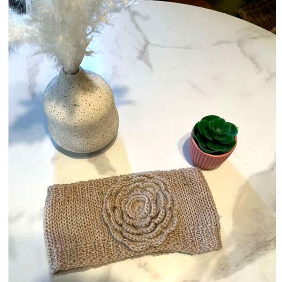 J.Crew Wool Acrylic Knit Headband Beige Flower Detail Ear Warmer One Size - Picture 9 of 10